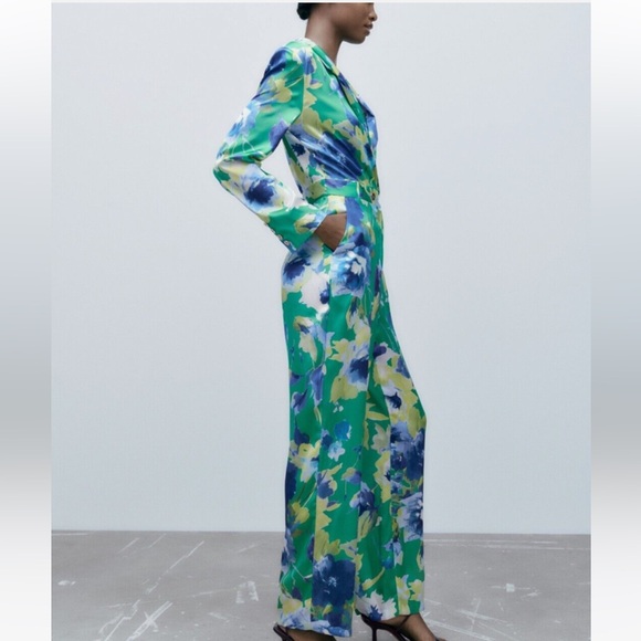 NWT ZARA FLORAL PRINT JUMPSUIT MULTICOLOURED, SIZE Small - Picture 2 of 15